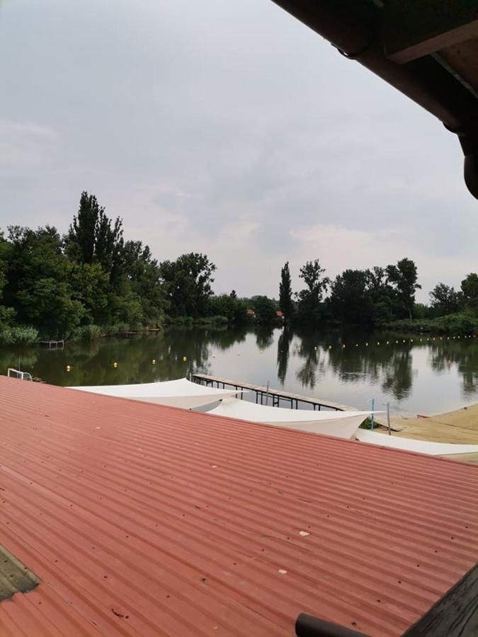 Eden Lounge Restaurant & Pension Veresegyház Buitenkant foto